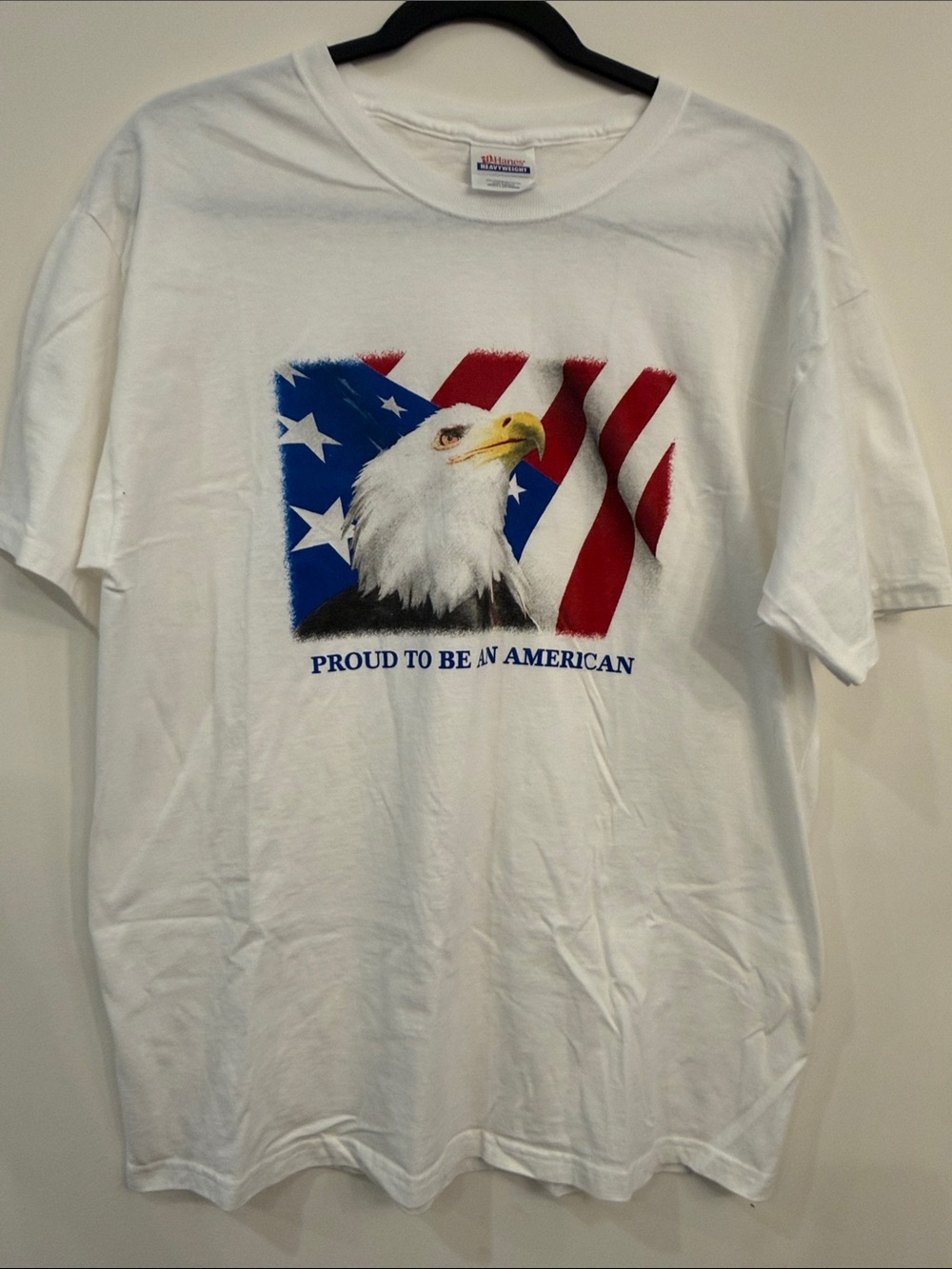 Vintage White Graphic Eagle & American Flag T-Shirt 🦅